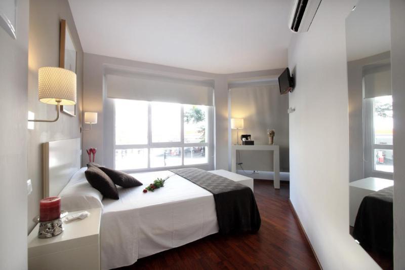 Dormavalencia Hostel Regne Экстерьер фото