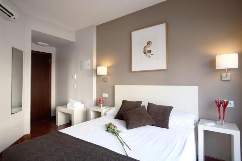 Dormavalencia Hostel Regne Экстерьер фото